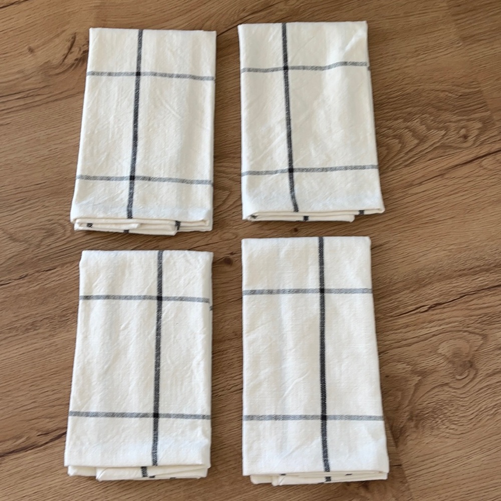 ***Discontinued*** Hearth & Hand Cloth Napkins ~